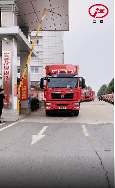 湖北江南：4臺后勤保障類宿營車發車