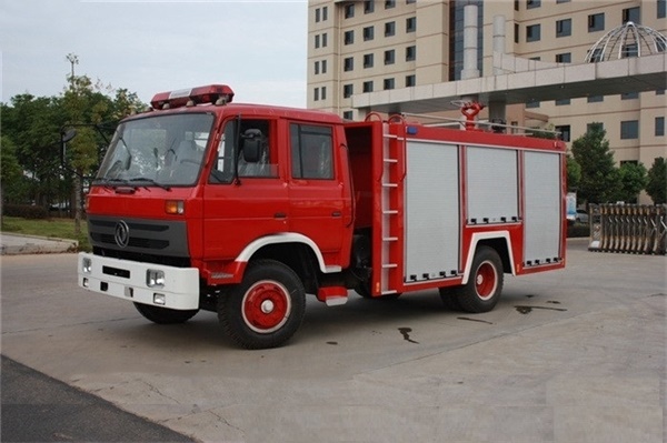 東風6噸泡沫消防車